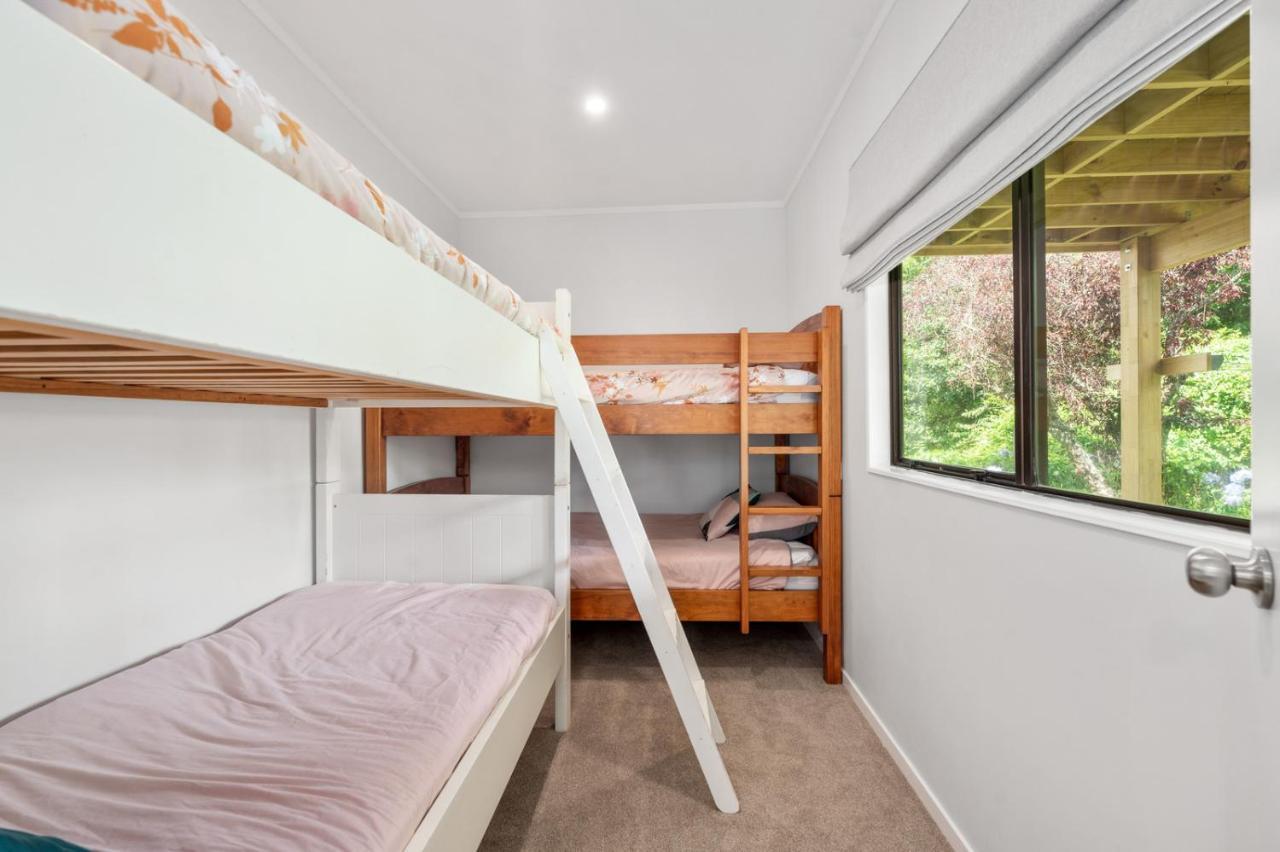 Waitahanui Lake House - Lake Taupo Holiday Home Kültér fotó