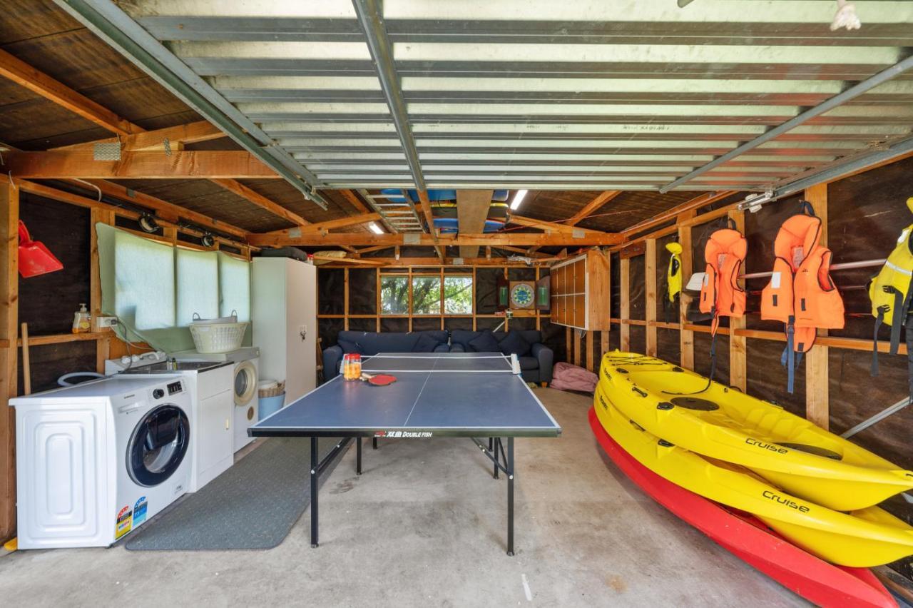 Waitahanui Lake House - Lake Taupo Holiday Home Kültér fotó